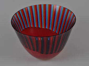 Skåle - Rød skål med regbuekant - Ø 15 cm